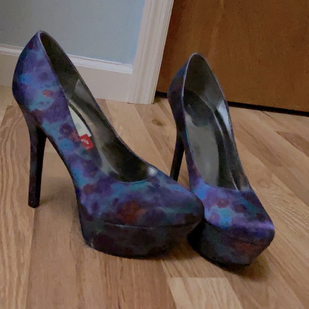 71/2 slime high heel like new